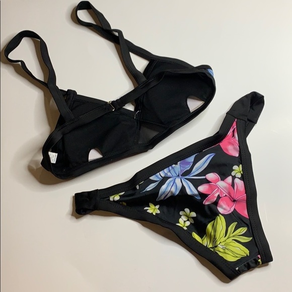 Women’s 2 piece bikini - Picture 2 of 5